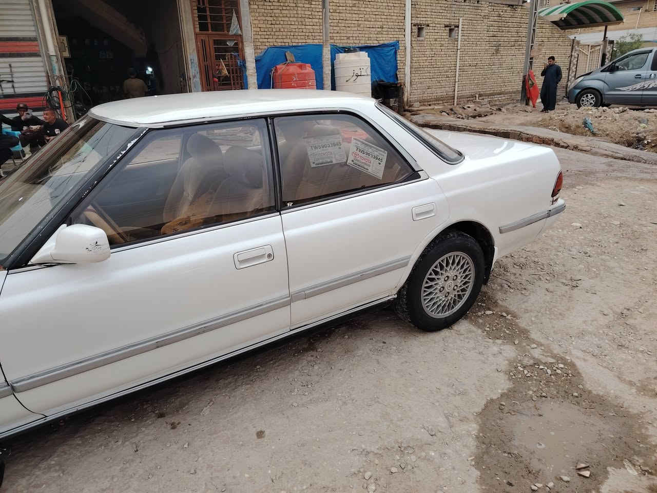 سلام عليكم سياره مارك مصطره موديل ٩١ سياره كير مكينه نضاف سنويه صاقطه وشرط التحويل مكفلوله من الضربه القويه بيه تعمير بل الهلال الوره بس تبريد ماكو سياره شوفه عينك عضمته حلوه دشبول حلو نضيف كلش حداديه توني مسويه السعر ٤٥ بيه مجال قليل الاتصال (***********) ماكني ذي قار شطره

