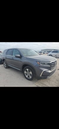 هوندا بايلوت ٢٠٢٤ وارد امريكي مكفولة من الحادث و الصبغ و الضربة السيار...