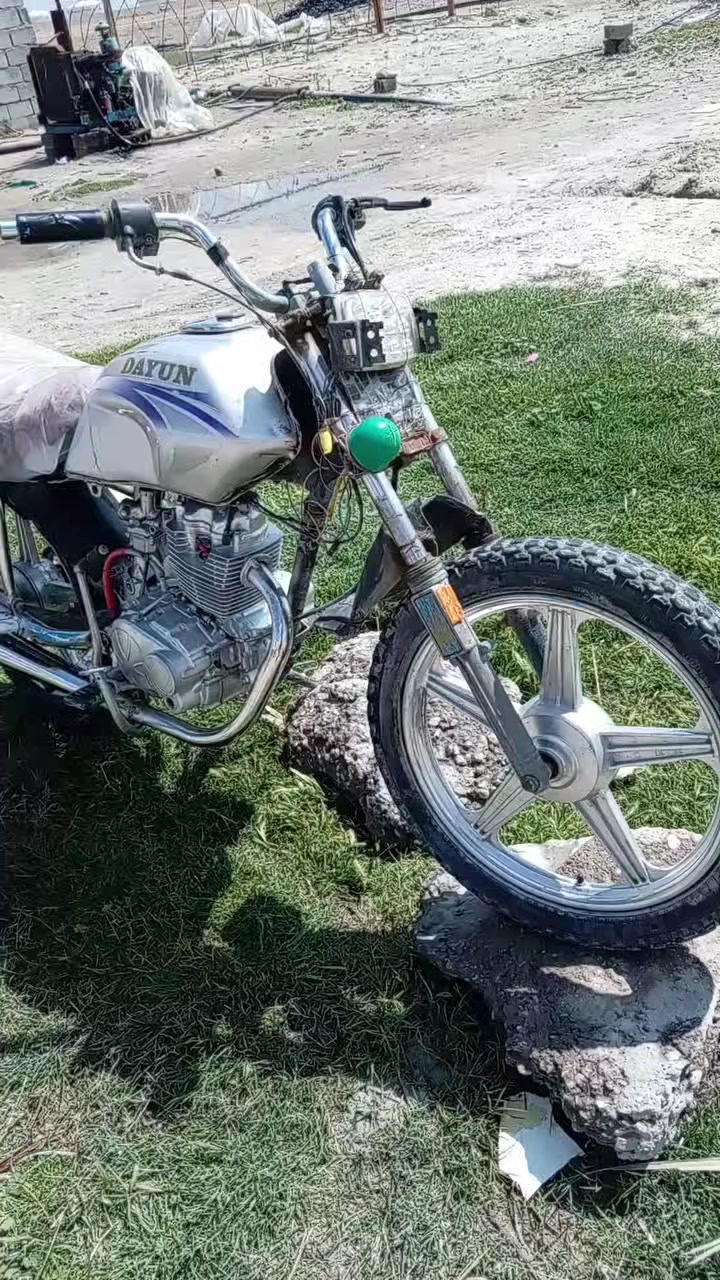 السلام عليكم دراجه فيوم موديل 2010 مكان كربلاء قرب المستودع بدون اوراق الشراي يتصل سعر 150 وبيها مجال للشراي***********
