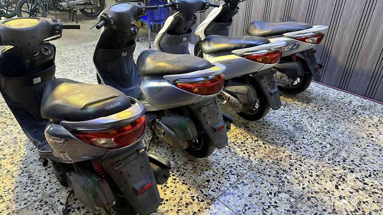 العنوان بغداد شارع فلسطين شارع الظلال 
يوجد توصيل داخل بغداد وجميع المحافظات 
‭0778 114 7176‬
