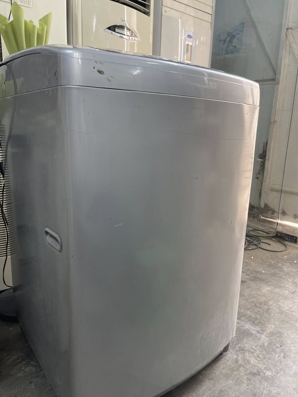 سلام عليكم غساله اوتماتيك ١٦ كيلو شغاله ١٠٠٪؜ ماركت #LG كامله مع الصوندات
للاستفسار :***********
