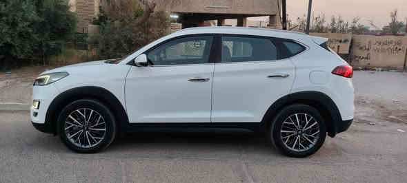 توكسان موديل 2019 خليجي كاصد مكفوله كفاله عامه عدا بارد قليل جدا علما السونار مرفق مع الصور ماشيه 97 الف استخدام شخصي جاهزه للأخير بدون اي نقص السعر 197 وبيها مجال بسيط *********** بغداد العامرية شارع المضيف
