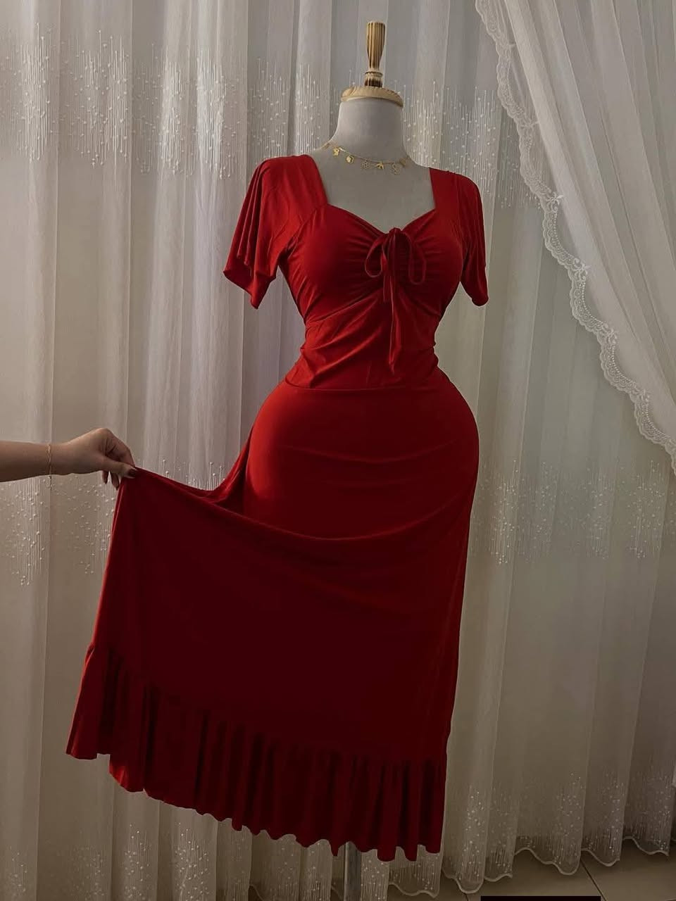 ❤️ فستان عيد الحب وصل ❤️
#السعر_10الاف_10الاف 
الأحمر الملكي اللي يسرق القلب من أول نظرة 😍🔥
قصة ناعمة تبرز الأنوثة
قماش مريح ومرتب ع الجسم
اختيار مثالي لسهرة الفالنتاين
توصيل الف دينار دخل المسيب


**إذا كنت صاحب هذا الإعلان وتريد حذفه لأي سبب، رجاءا أرسل رسالة إلى الدعم الفني**