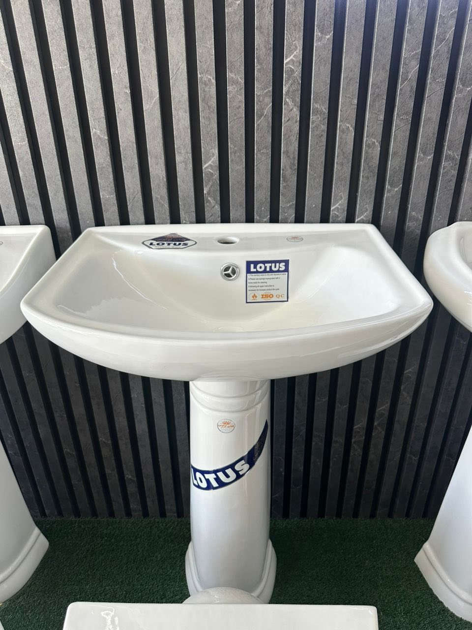 تعلن شركة جه نكين فرع بابل مغسله استاند ماركه هامورقياس 
60 سم
55 سم
45 سم
35 سم 
بابل طريق حله - دوانيه قرب بوابه 
***********
