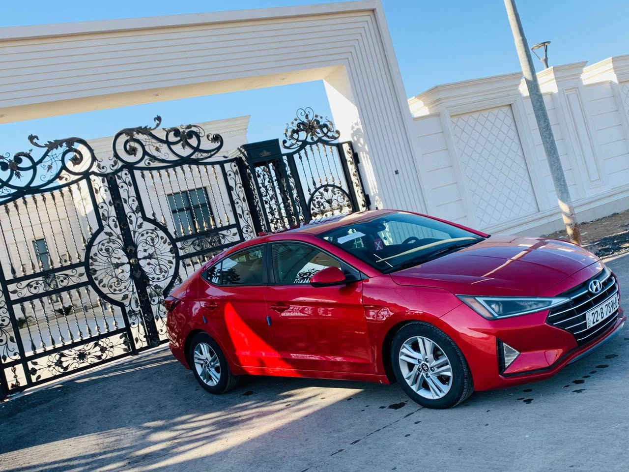 سلام عليكم ورحمه الله وبركاته
مستعجل على البيع 
النترا موديل 2020 امريكي حادث قطعتين جاملغ وبنيد وقطعه كلير يعني 3 قطع شرط بدون داخل  سياره  كفاله من الشخط والبارد والرصعه كير مكينه ممفتوحات جديده كير مكينه حداديه تخم تاير تبريد ثلج تدفئه رقم اربيل تحويل ثاني يوم سياره مال بيت 
بدون أيرباك السياره 

مكينه 2000 دوش
مواصفات
رادار جانبي 
تحكم جهتين 
سستم سماعات 
ويلكب 
تحديد مسار 
قياده ذاتيه
شاشه كاربلي 
كير cvt بلاد ممفتوح
عالي ناصي 
لد زنون 
مكاني واسط صويره 
السعر 118 وبيها مجال بسيط 

***********
