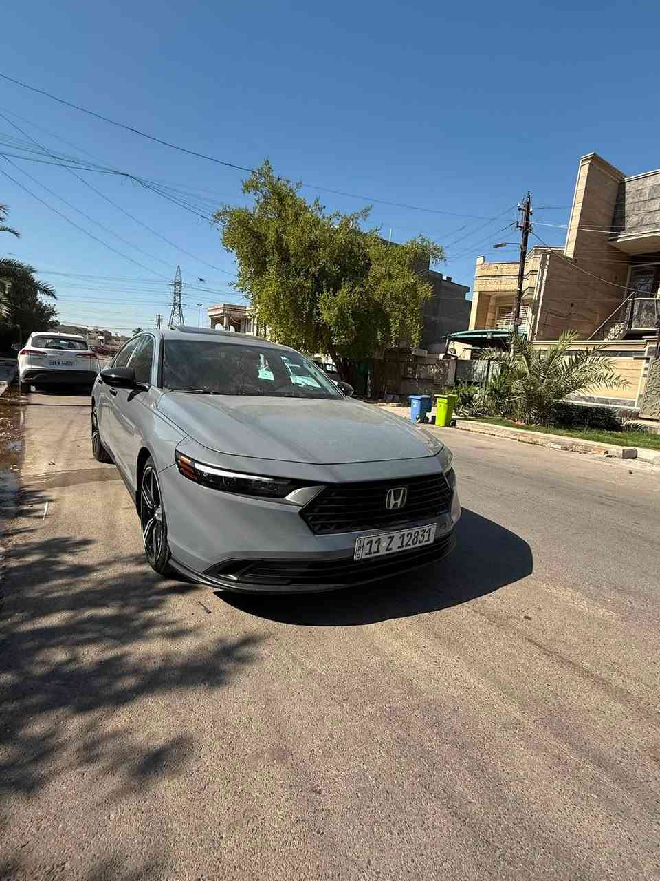 هوندا اكورد 2024 سبورت
ماشيه ٢٩ الف فقط 

رقم بغداد بأسمي شخصياً 

ضرر السياره جاملغ الامامي جهة السايق فقط بدون دواخل الدعاميه الاماميه الاصليه مالتها بدون اي ضرر داخلي من ناحيه لغد او شاصي او صدر او ويل و ضررها موضح بالصور  بدون اي نقص السيارة

مواصفات السياره فول مال السبورت مابيها اي شي نقص فتحه ر بصمه و تشغيل عن بعد و رادار امامي ويل مال سبورت وباقي المواصفات المعروفه 

السعر  215 و بيها مجال بسيط 

مكان السياره بغداد حي الخضراء 

رقمي ***********‬
