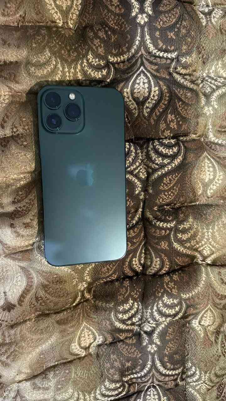 للبيع 
بطارية 75
ذاكرة 256
 بيه كسر بلشاشة مثل ماموضح 
للاتصال او وتساب ***********
