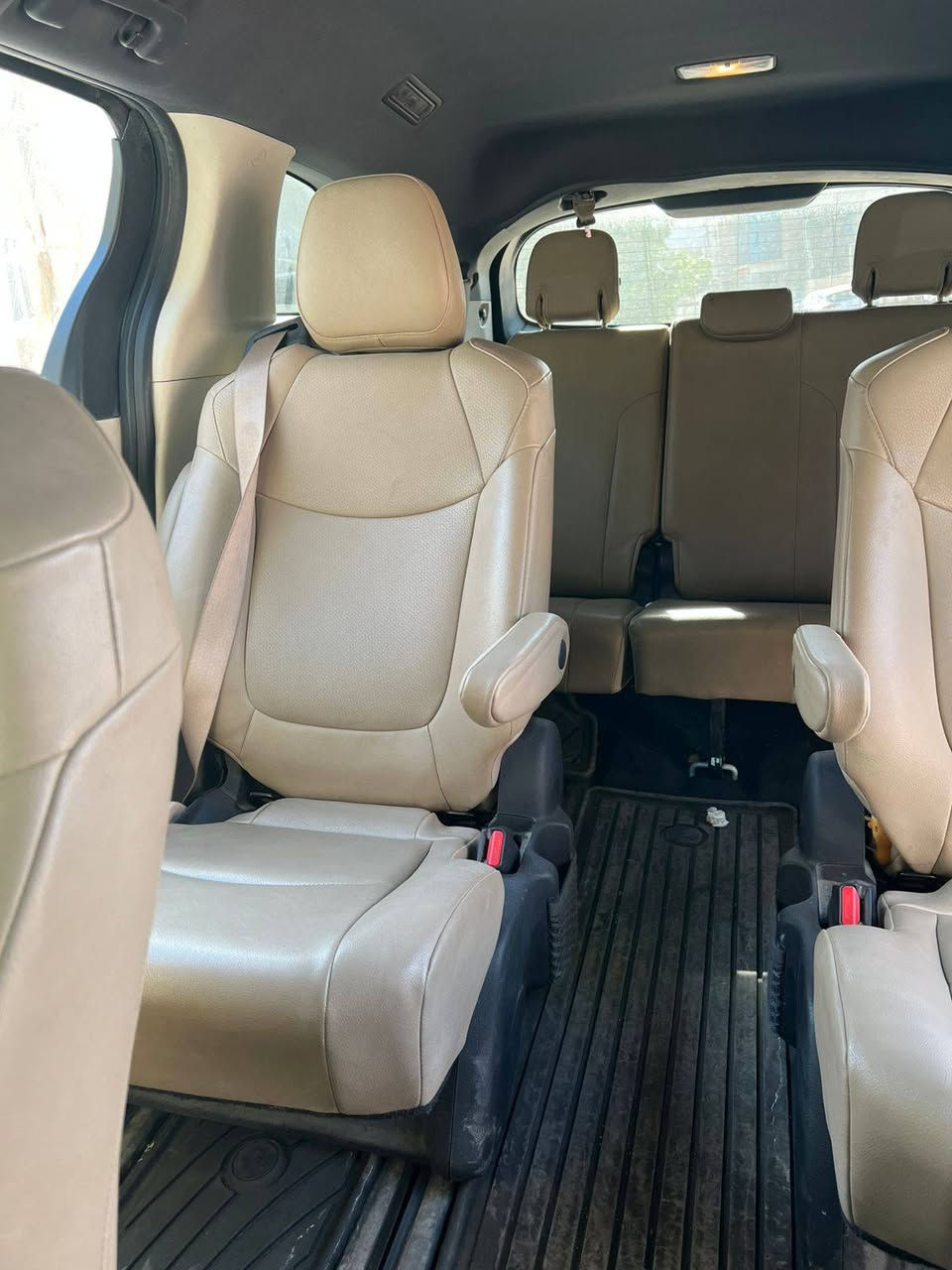 السلام عليكم
سينا موديل ٢٢ جاملغ امامي صبغ وبنيد بارد السعر ٢٧٥ ورقة هاتف ***********
