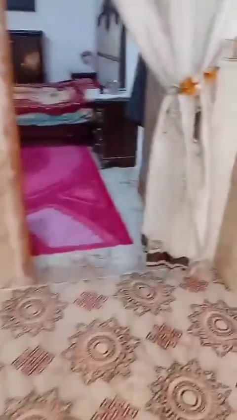 السلام عليكم متوفر بيت مساحته 100 م السعر 35 قفل موقع البيت الطهماريه قرب مدرسة الهدف طابو زراعي سند 25 تحويل مباشر للستفسار اتصال ***********
