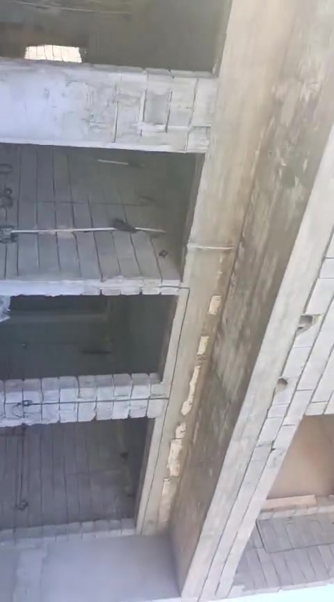 بيت للبيع مساحه 200متر
زراعي تحويل مباشر 
الموقع حي الازدهار 
لاستفسار اتصل على رقم ***********
البيت بسعر مناسب
