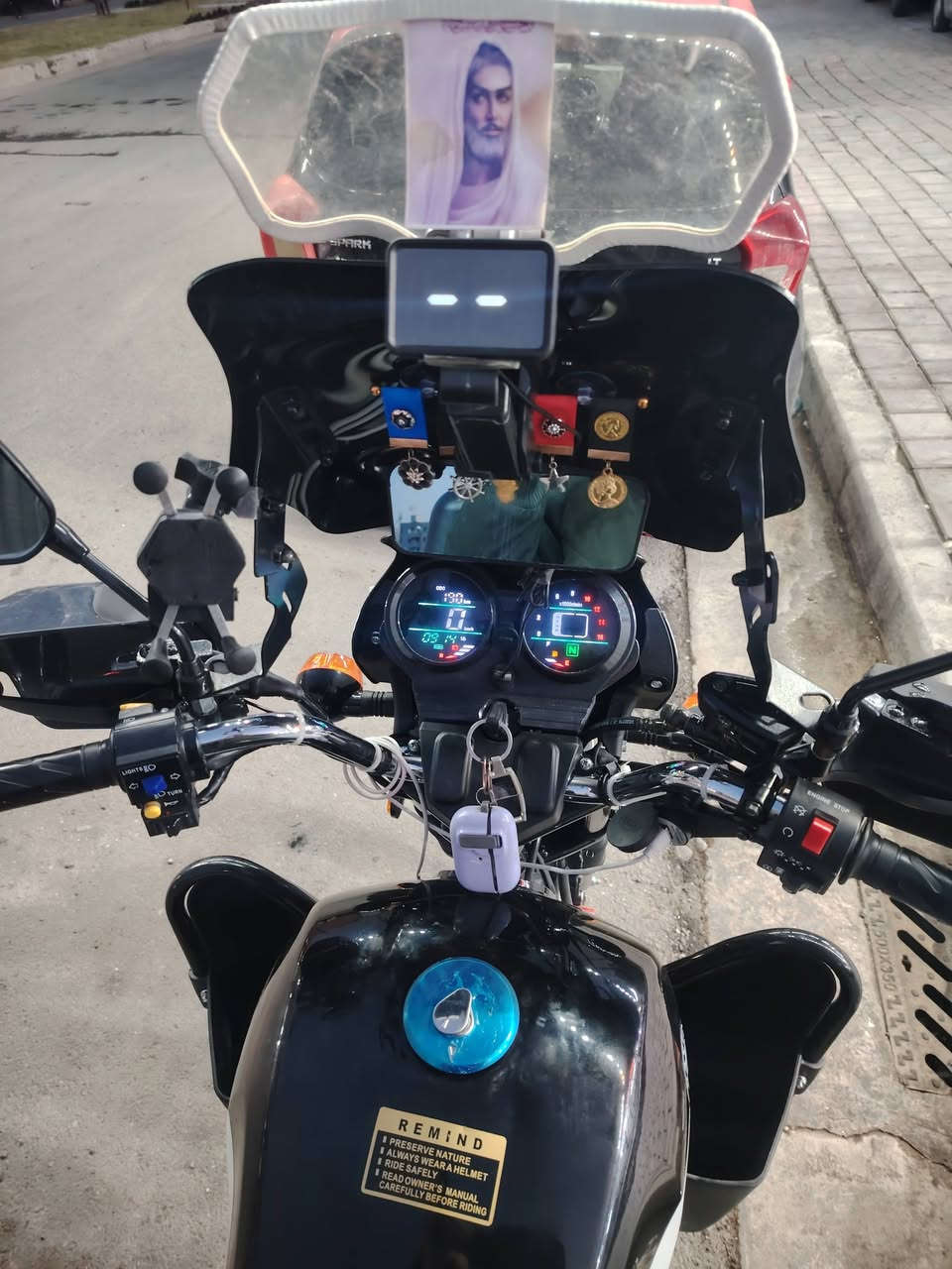 سلام عليكم
دايوان جبلي 25 بعده علا وضع شركه صارله اقل شهر نازله مرغم سليمانيه بسمي 
بكاني بغداد البلديات ***********
