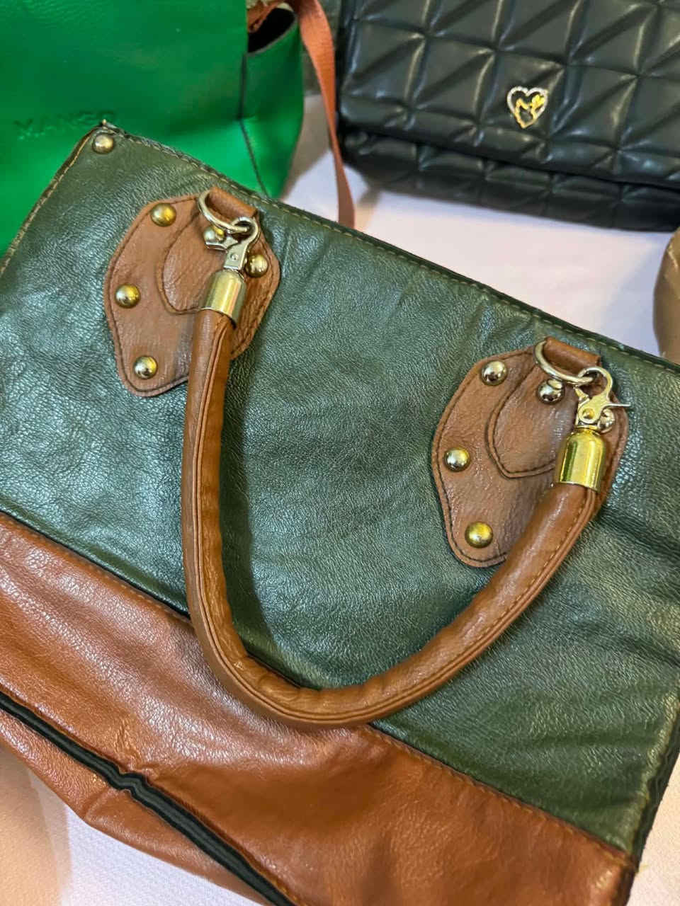 تصفية بضاعة
2 جنط ب15 مرتبات وعمليات


**إذا كنت صاحب هذا الإعلان وتريد حذفه لأي سبب، رجاءا أرسل رسالة إلى الدعم الفني**