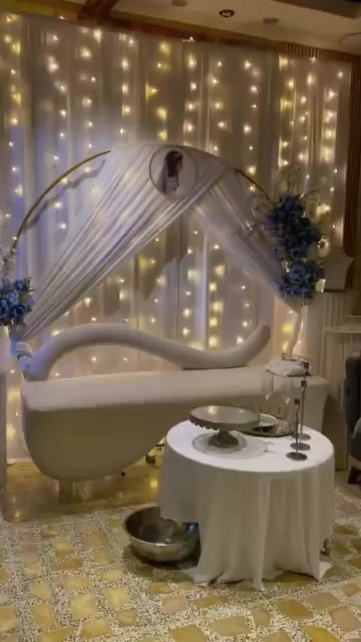 هذا العرض ١٥٠الف 
الحجز ***********
