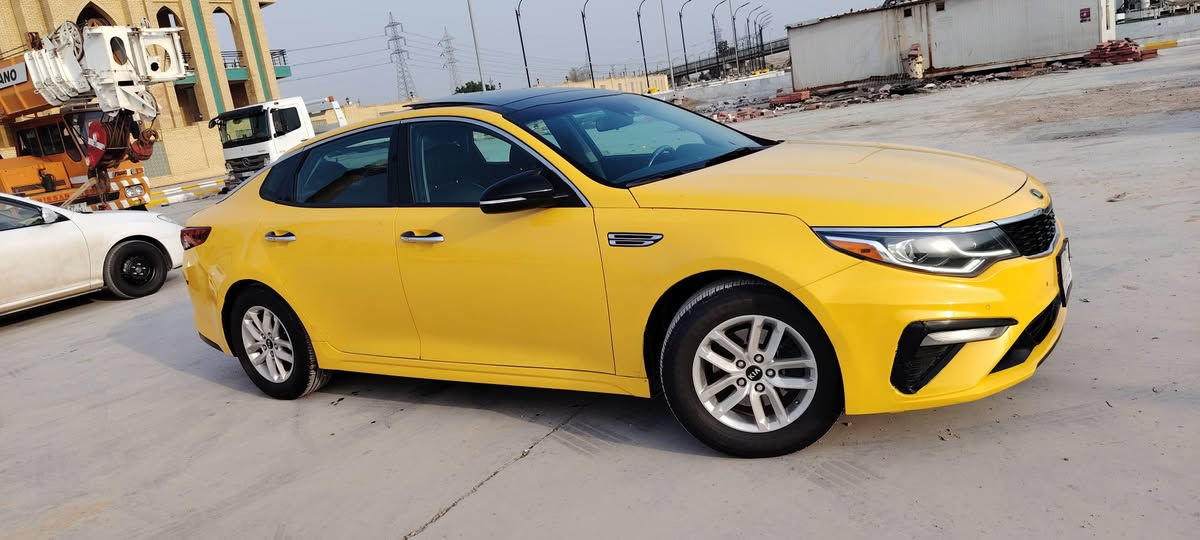 للبيع كيا وبتما مديل 2020 وارد أمريكي محرك جيدي اي فول مواصفات على الخير  لمتد بصمه  حادث جاملق خلف السايق ولباب ولباقي مكفول محرك وكير بل جيس تخم تاير حداديه جديده مال جناي للستفسار اكثر التصال على *********** مكاني كوت.         السعر   138 وبيهه مجال
