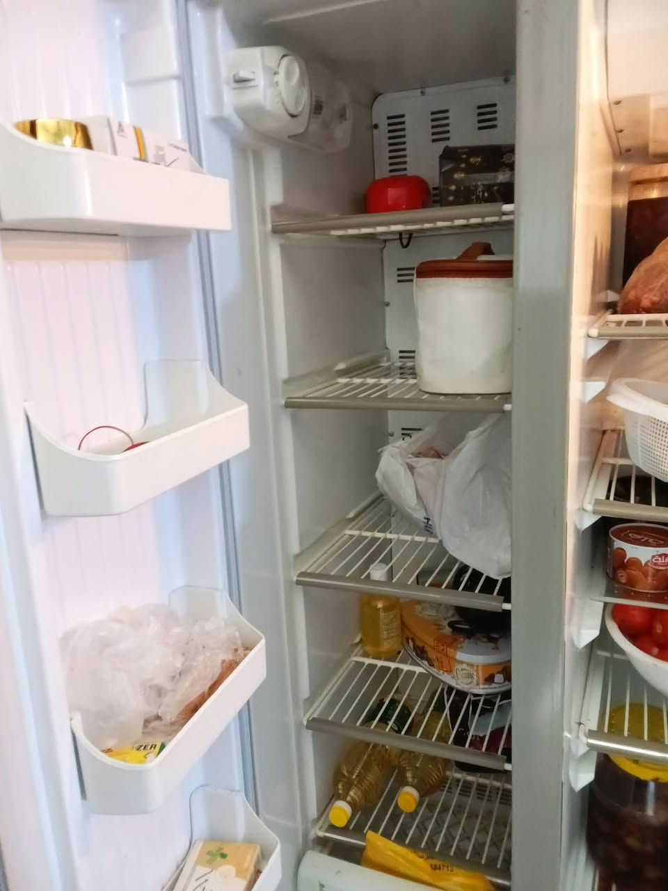 ثلاجه مع مجمده مزدوجه كونكور باب اول السعر400بيهه مجال قليل مدينه الصدر قطاع25
***********واتساب

