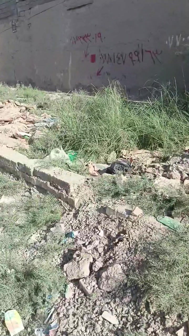 سلام عليكم كاع  ركين للبيع مساحتها 125 والنزال 25 والواجيه 5 حي البتول شارع مدرسه الخيرات مي وكهرباء***********
