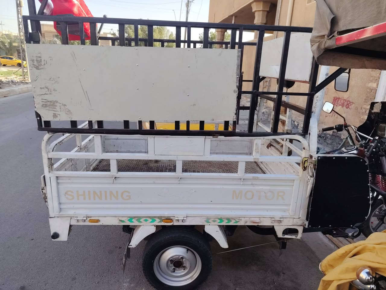 السلام عليكم عندي هاي ستوته 2022 مسجلها كامله رايدها مليون ونص قفل ***********
