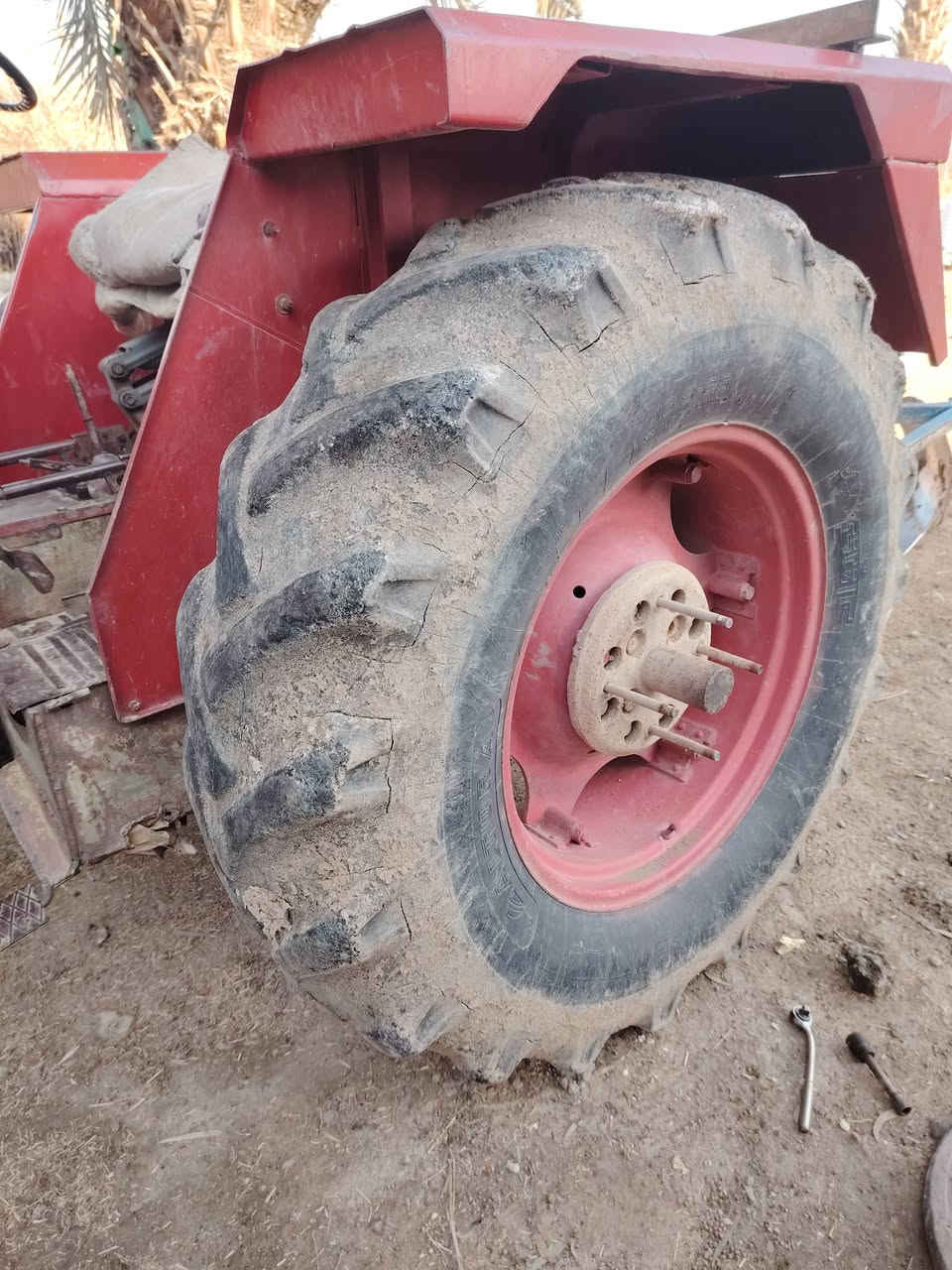 السلام عليكم تايرات عنتر 28 للبيع ب 350 بيه المجال مكان سده  الهنديه مهناويه ((***********)))
