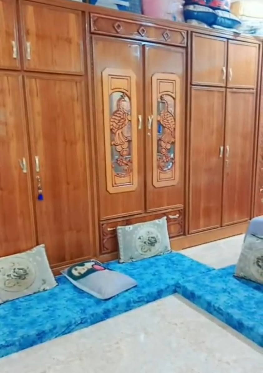 للبيع غرفه حطاطه جديد سعر مليون وعنوان لحبانيه رقم *********** للإستفسار
