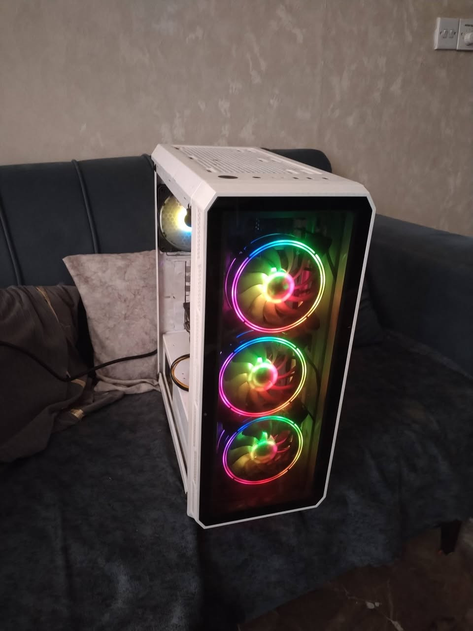 الكيس البيع السعر 250 قفل
السعر قفل 250
المعالج i7 6400
البورد H1710 مركه msi
الكارت RX 580 كيكه 8
الرام 8 كيكه تردد 3200 ددار 4
الهارد SSD 128
مكاني بيجي عندي توصيل
وشرط الفحص


**إذا كنت صاحب هذا الإعلان وتريد حذفه لأي سبب، رجاءا أرسل رسالة إلى الدعم الفني**