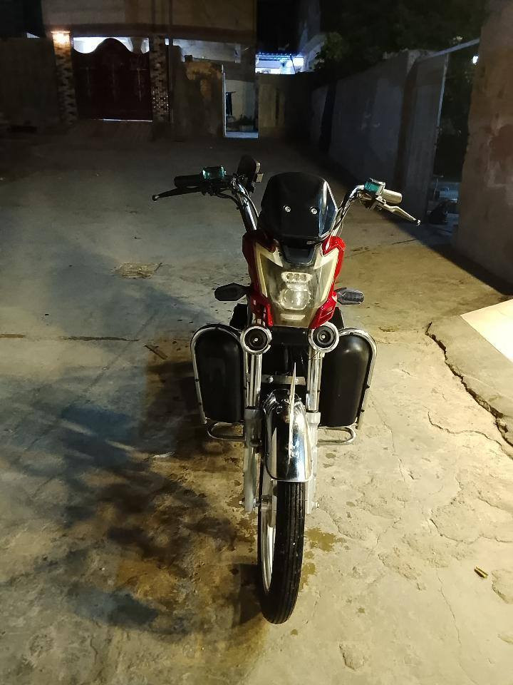 سلام عليكم ماطور شحن السعر 700 وبي مجال وشراي يتصل على رقم ***********
