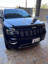 جيب شيروكي2017 لمتدد فول مواصفات فقط فتحه ماكو   حادث بنيد فقد  السيار...