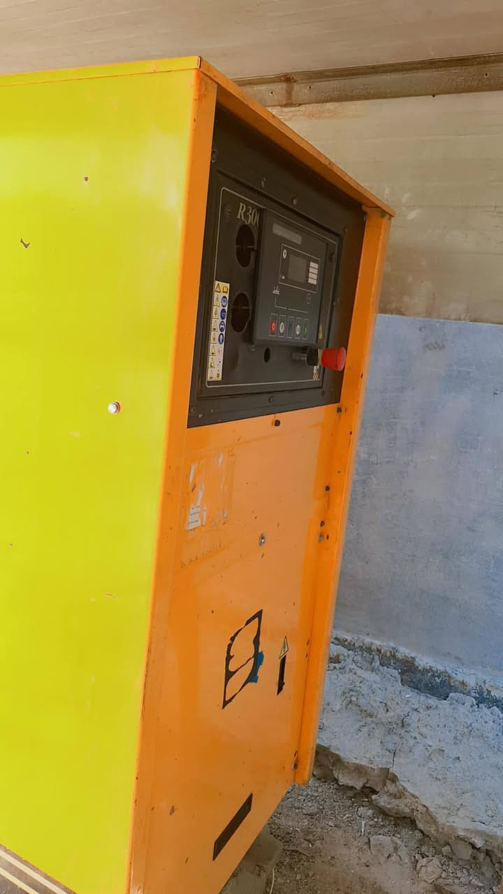 سلام عليكم للبيع
مولد جوندير 4سلندر 
سوبر انتركلر
٨٠ كيفي استامفورد
محرك مكفول لابخار ولاتنقيص 
شاشه برودكشن
فول أوتو إطفاء وتشغيل ذاتي
مكان الانبار عامريه الفلوجه
السعر   39   $
***********
***********
