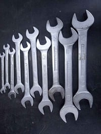 سيت سبانة تختة الماني عشر قطع قياس انج (محير)٠٧٧٤٢٤٣٣٣٥٧