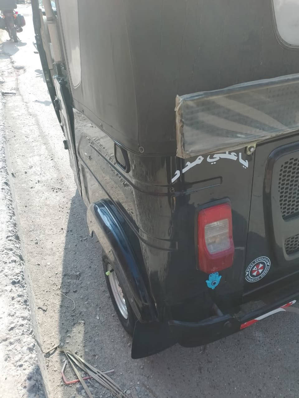 يالله سلام عليكم تكتك للبيع 22كفاله عامه من كلشي مكينه وكشر كفاله رقم بغداد انكليزي باسمي تحويل ثاني يوم مباشر كامله مكمله كبل لل شارع كهربائيات كله شغاله العنوان ديالى بعقوبه السعر اتصل ع رقم ***********
