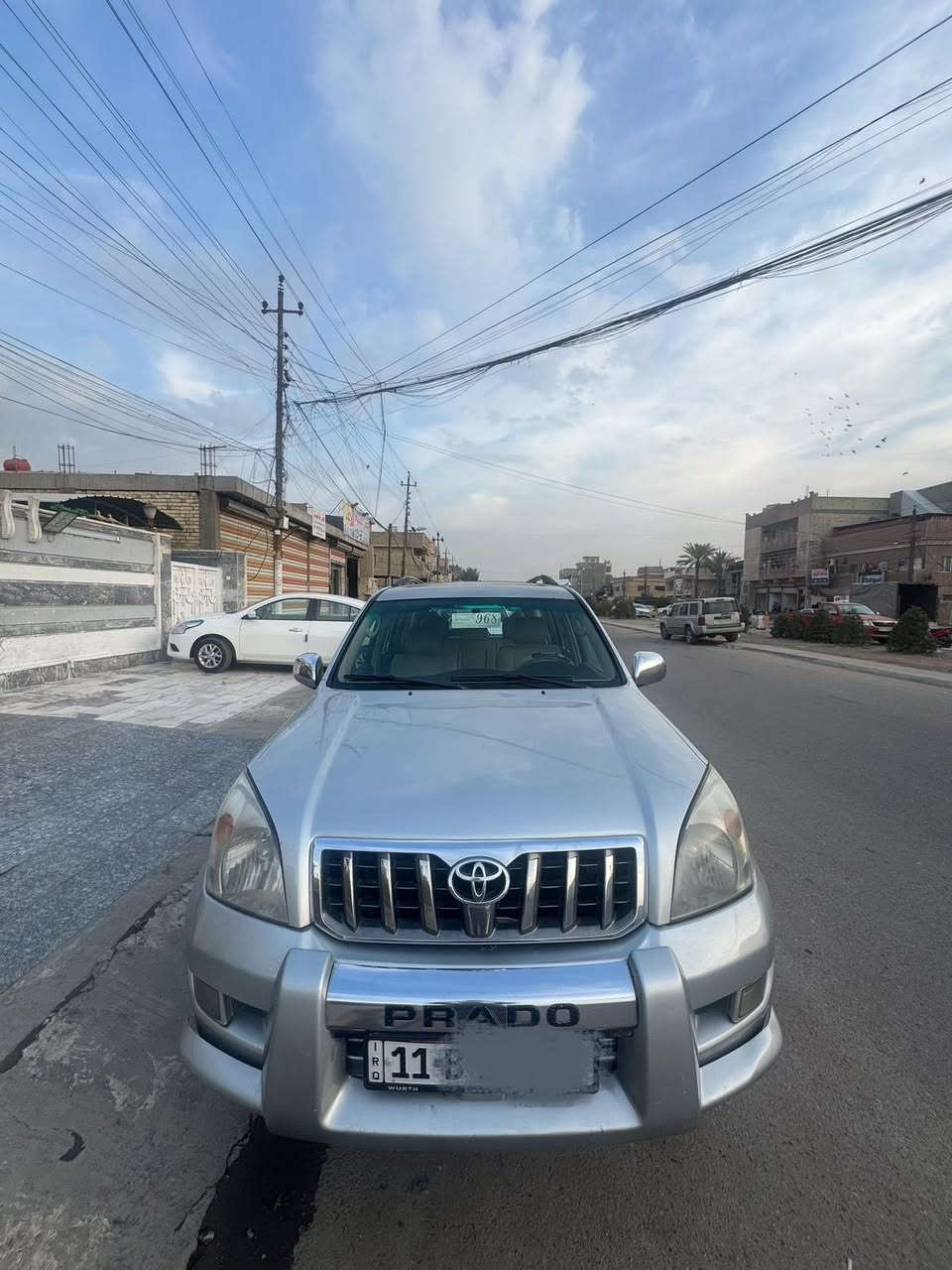 برادو موديل ٢٠٠٧ ستة اسلندر فول مواصفات VX السيارة جاهزة و ما ناقصها أي شي مكفولة من الضربة ومن الحادث و من البارد فقط البنيد مصبوغ للجمالية بسبب الجراد و السيارة كير حدادية محرك كلة مكفول السيارة جاهزة و تبريد و السيارة بسمي تحويل ثاني يوم ورقمها إنكليزي الجديد وعنواني بغداد حي اور 600 للاستفسار ***********
