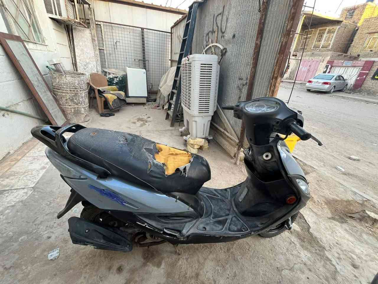 سلام عليكم من رخصت مدير لكروب  دراجه لبيع نضيفه مالت موضف من دوام لبيت كلش نضيفه كلشي  شغال نگره كهربائيات اشاير نشرة لايت عالي وناصي دراجه مرتبه سعر 250 أو بيه مجال لشراي يدلل مستعجل على بيعته ناصريه مركز *********** ما متواجد على فيس رقم بي وتساب
