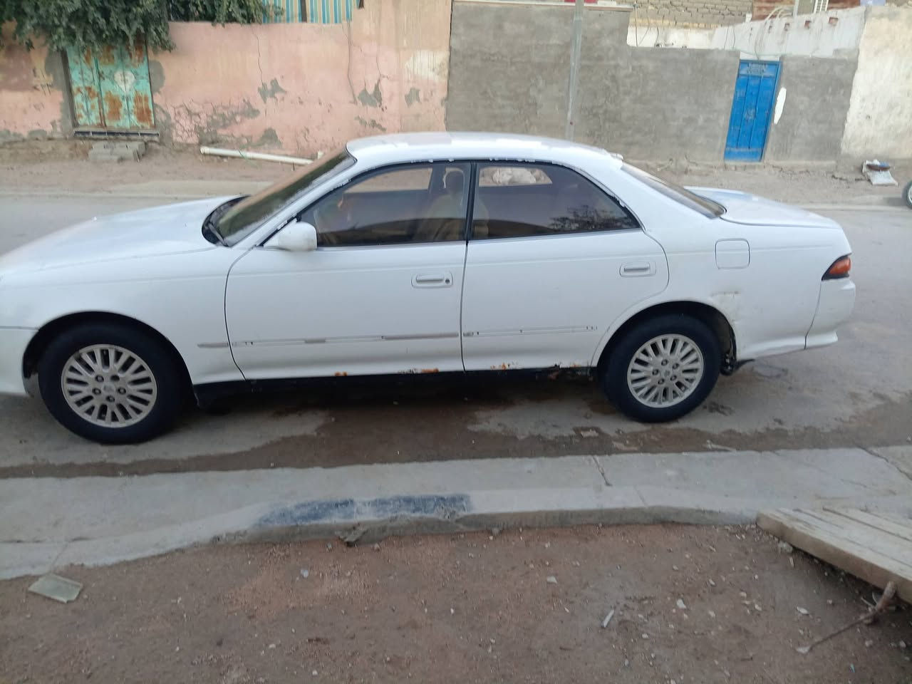 سيارة مارك نفخ مكفولة من الكص رقم بغداد صاحبه جاري مكينة ونجي كفالة كير والمكينة السعر٣٠ & وبيه مجال *********** مكاني البصرة القرنة
