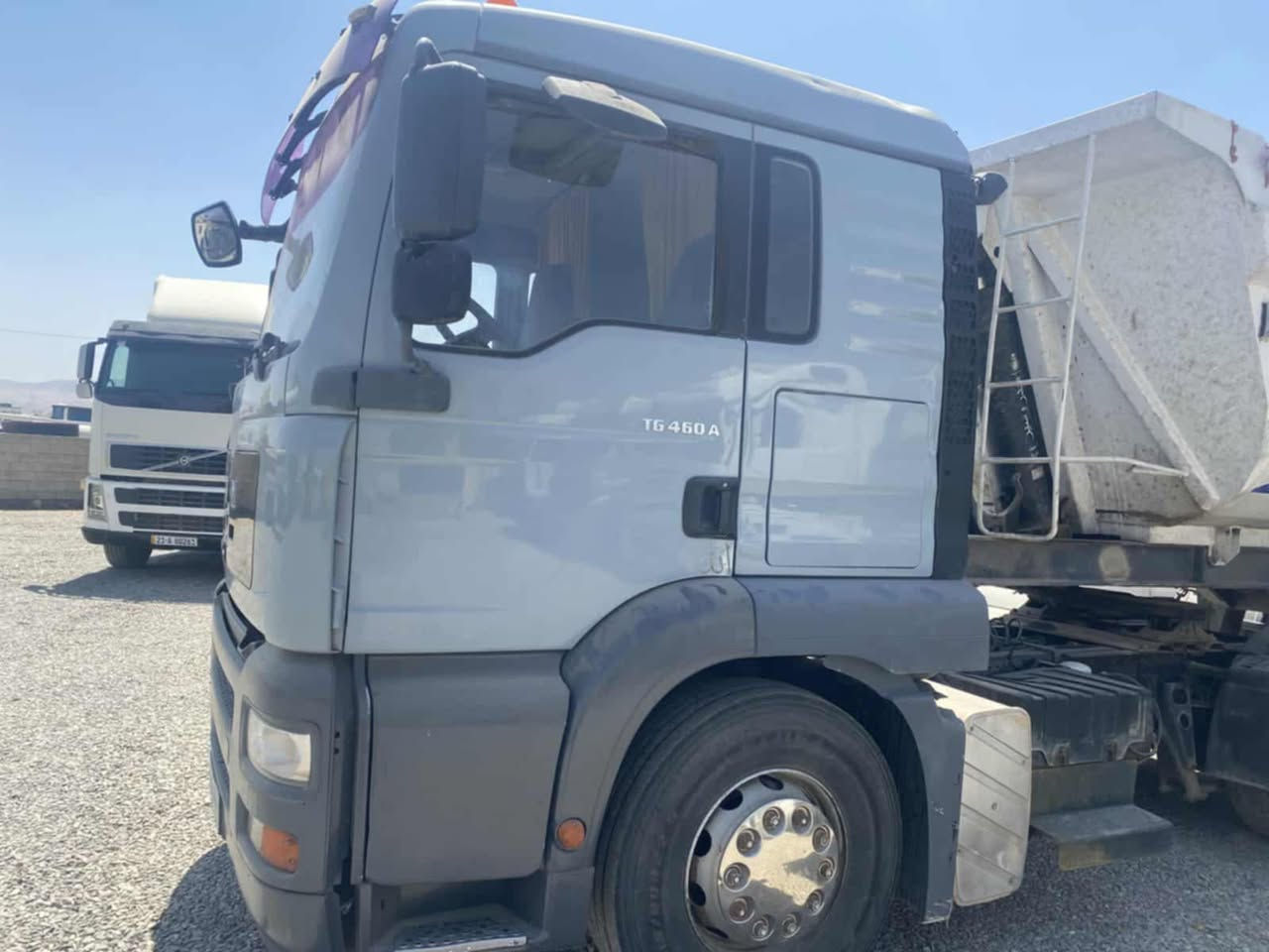 سلام عليكم موديل 2004 تحويل ثاني يوم سعر 95 وبيه مجال سيارهه خير من الله رقم الهاتف ***********
