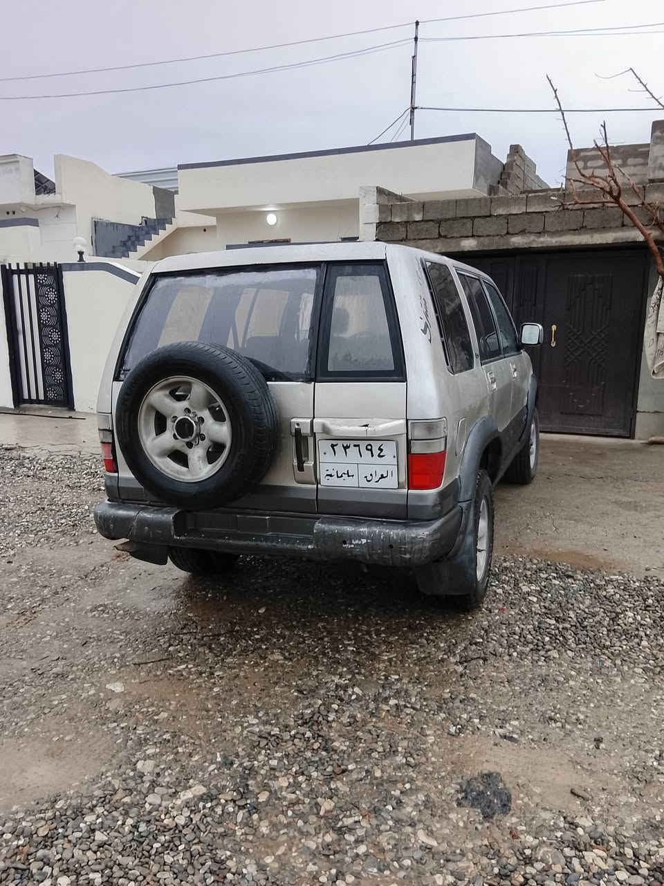 ئایسوزو ترۆپەر ئۆتۆماتیک گێڕومەکینەی کراوەتە بەتەی دووونیو سەیارەکە بێعەیبە توندو تۆڵە گەرمیو کارەبای مەزبووتەبێدەعمو بێ لێدراوە بۆیاغی نیە تەنها چەمەلەغی لای سەکن کەمێکی بۆیاخە سعری 25گەڵاو کەمێک معامەلە شوێن پشدەر ***********بەعلوج دەیفرۆشم
