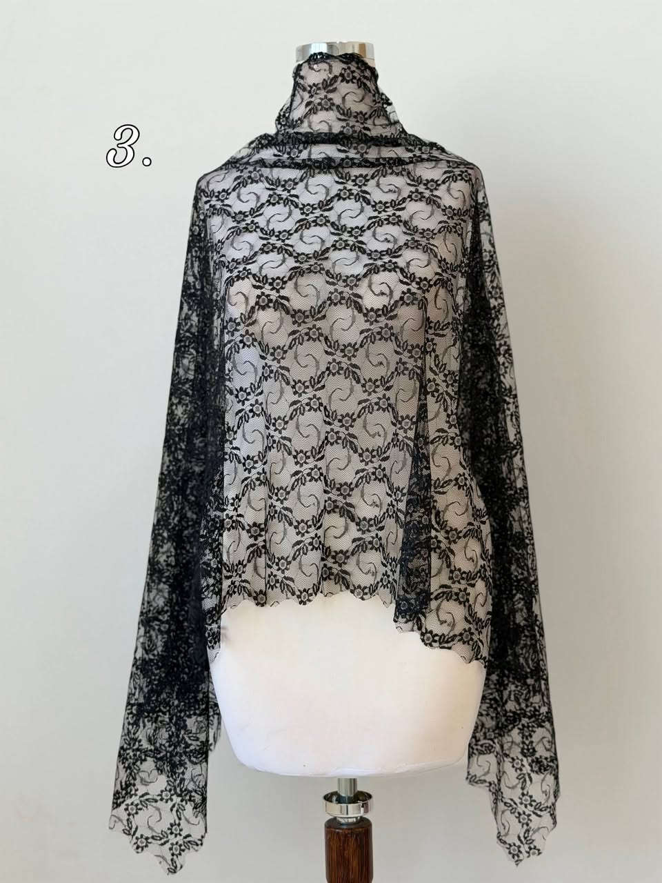 ‬‏🌸 البيع بالجملة ومفرد 
🖤 أقوى شال ترند هالسنة ترند 2026 ✨🖤

دانتيل فاخر بتصاميم راقية ولمسة أنيقة تخلي إطلالتج مميزة. ✨

✔️ خامة ناعمة وخفيفة
✔️ مناسب للمناسبات والطلعات
✔️ متوفر بعدة نقوش مميزة

📲 للطلب والاستفسار:
*********** أقل
