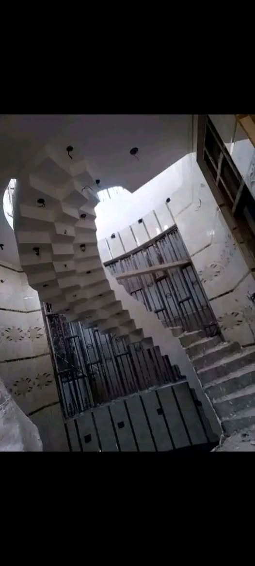 السلام عليكم مرخصت الادمن المحترم جص بورك سعر المتر 6 الف مبيت بنفس المكان للاستفسار ***********
