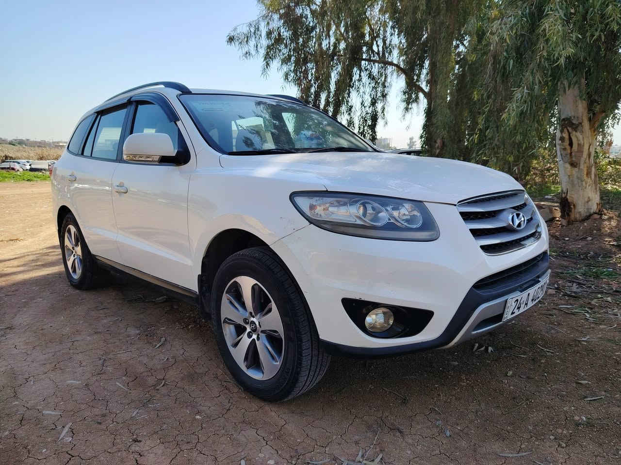 السلام عليكم سنتافي للبيع موديل 12 فتحه بالسقف سياره باسمي تبريد ثلج طخم تاير جديد حداديه جديد السياره بسمي اني الشرعي السعر 160 بيها شويه مجال خابر وتدلل***********  محرك اربعه
