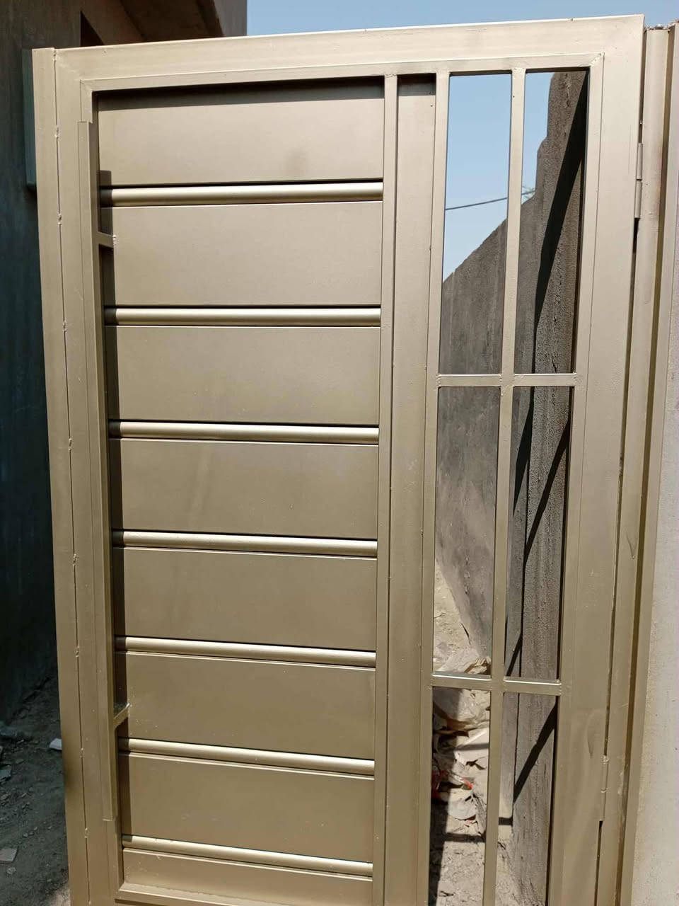 صباغ ابواب وشبابيك درجه اولى وكافة انواع الصبغ الداخل والخارج وعمل الواجهيات ***********
