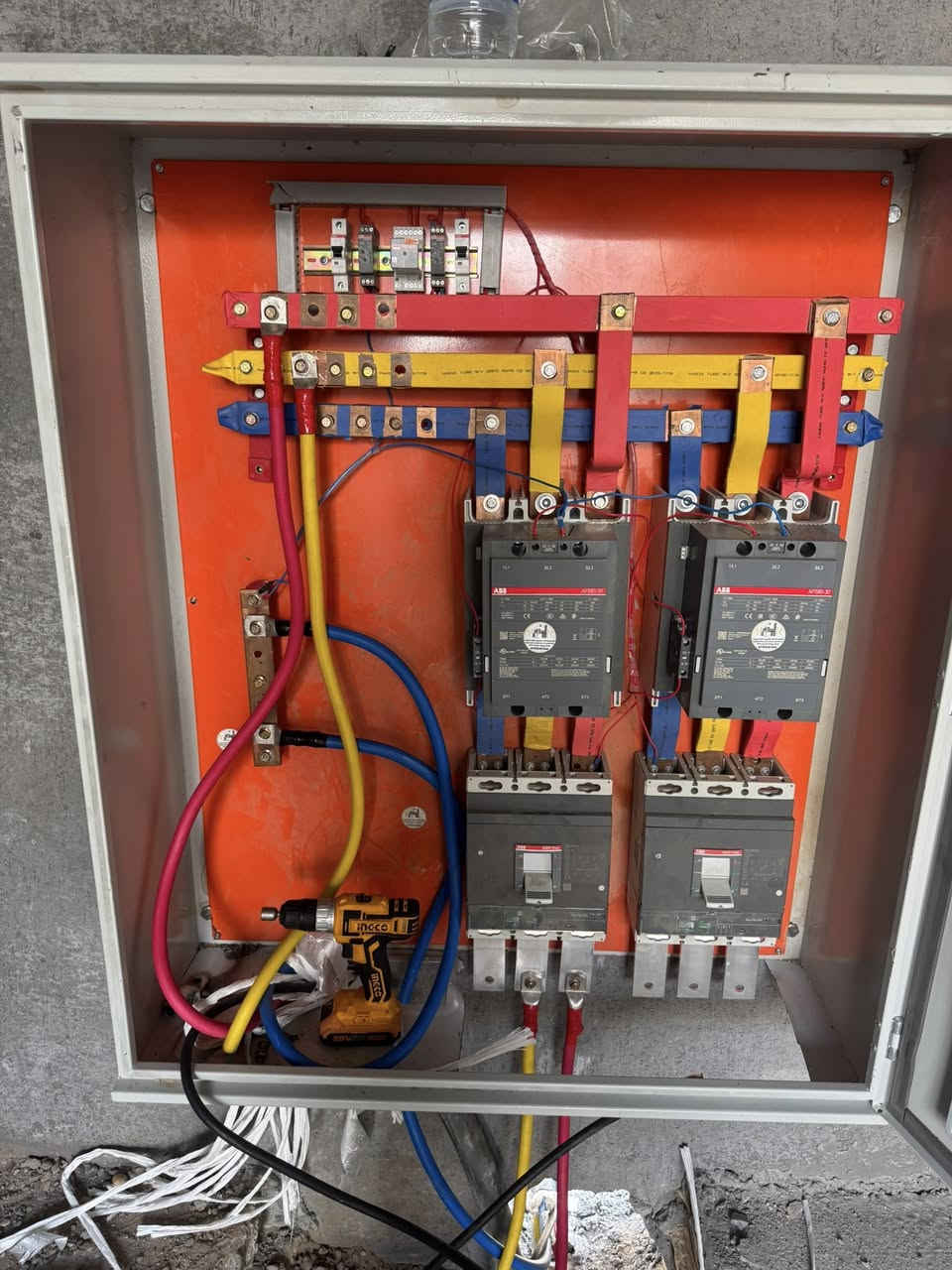 مهندس مهند
تاسيسات كهربائية
بوردات كلاسك 
بوردات ats
بوردات بروتكشن مولدات
منظومات كشف الحرائق 
*********** 
مهندس مهند
