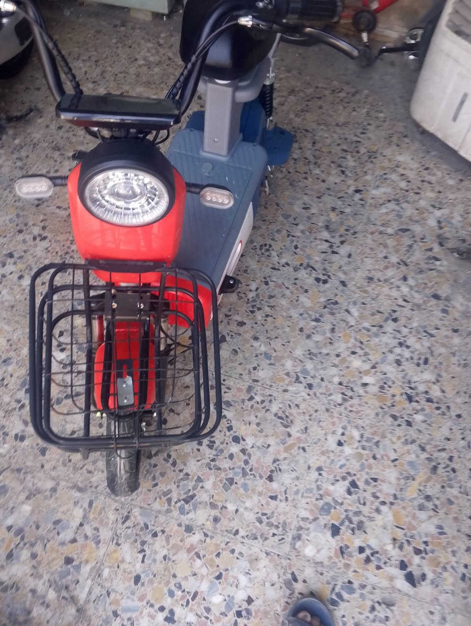 حجم 14دراجه صارله شهر من مشتريه بعدي بل جيس السعر 200قفل مكاني مشتل الامين مال مشتل شراي يخابر ***********
