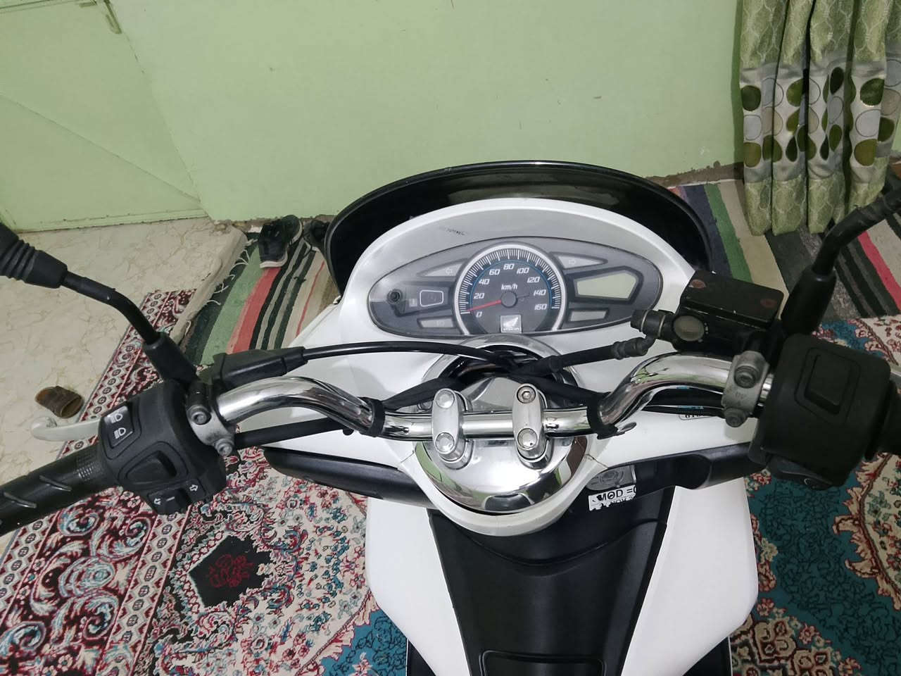 درجة pcx جيل اول مكينة مكفولة كهربائيات كلها شغالة حساس استان حساس ازدحام شغالات دراجة ماشية 29 كفر بيه شخوط بسيطة سعرها 13ونص ورقة وبيها مجال بسيط العنوان ديالى بعقوبة
رقم الهاتف ***********
