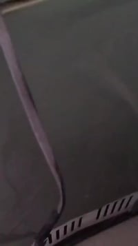 مجمدة • شغالة • خدوش داخلية