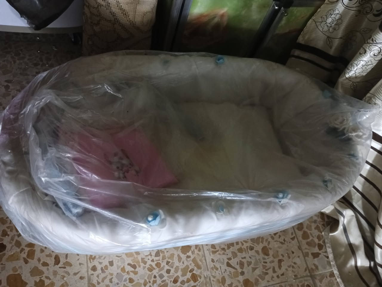 عربانه للبيع طالعه ببه مره وحده ب30 هزاز طفل ب10 نضيف وعدي تانكي حديد ب20 250لتر وعدي فرشه مال عرس ممفروشه وضخمه ب25


**إذا كنت صاحب هذا الإعلان وتريد حذفه لأي سبب، رجاءا أرسل رسالة إلى الدعم الفني**