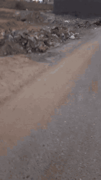 السلام عليكم قطعة أرض للبيع مجمع الشواطى 
مساحه 300 متر واجهه 30 نزال 10 مجمع متكامل من كل الخدمات كهرباء ماء شوارع تبليط هدؤء تام وناسهه الطيبه مكانهه على الشارع الرئيسي وليس فرعيه  السعر 150 وبيهه مجال قليل الأتصال على الرقم *********** بي واتساب
