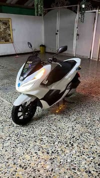 ‏السلام عليكم pcxللبيع جيل ثالث دراجة مكفولة كفولة عامة أي نقص ما بيه ...