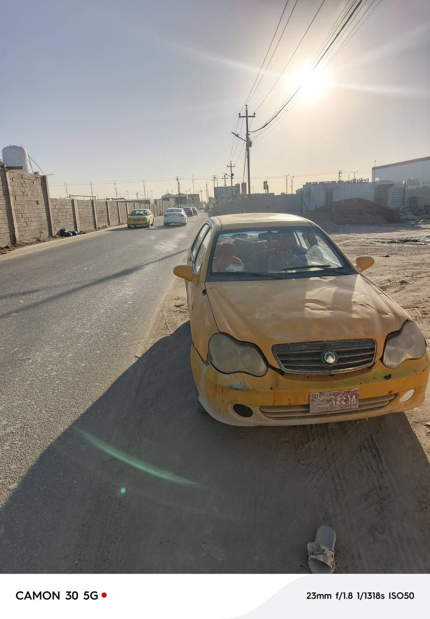 جيلي سي كي 2012 السيارة شغالة وحلوة وكهربائيات كلها شغالة اشاير هورن لايتات ماسحات كلها شغالة بس يراد الهة شوي ترتيبات السيارة كوم حديد اتعهدلك سرقة وعشاير *********** رايدها ب10 ورقات العنوان البصرة مقابيل حي بغداد شارع معمل إلأمي
