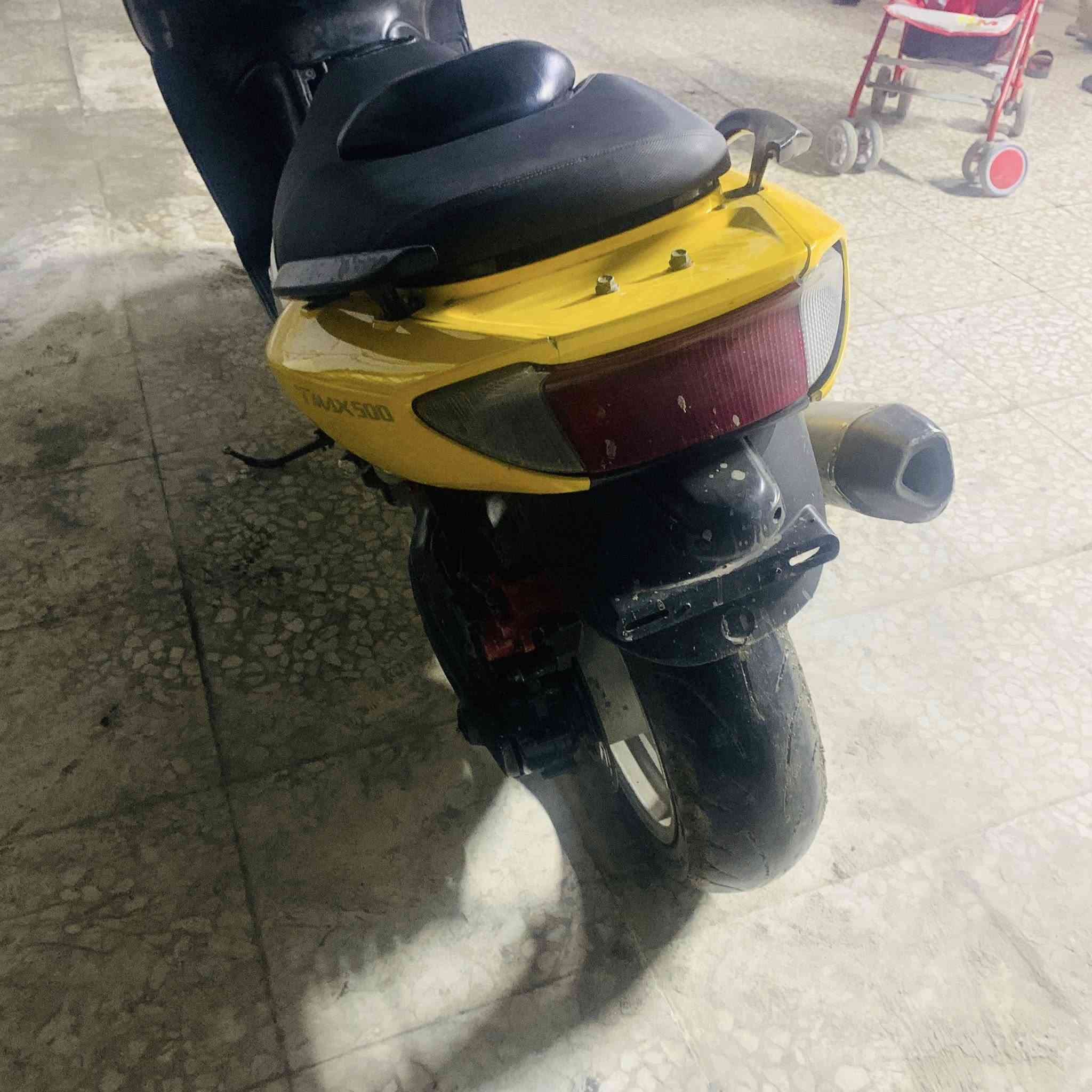 السلام عليكم تي ماكس للبيع موديل2008 الدراجه مجفته تجفيت جديد ومضبوط وسعرها 17ورقه وبيها مجال حگ الجيه ودراجه نشطه شلعه ومعدل فول عنواني الدوره حي (الصحه مقابيل جامعة گلگامش)رقمي *********** هذا الرقم مابي واتساب *********** وهاذ الرقم بس واتساب
