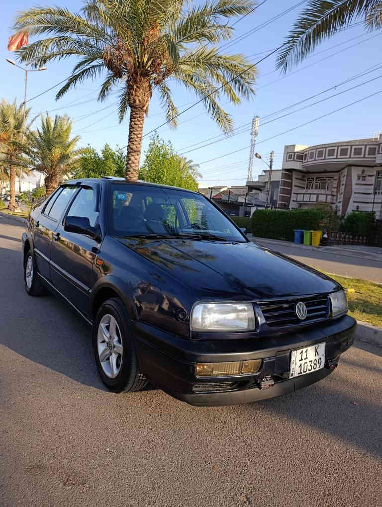 سلام عليكم 
كولف فنتو موديل 1994 نظيفه و جاهزه السياره 
  رقم بغداد الدولي باسمي 
محرك 2000 جديد 
كير اوتوماتيك 
صدر أمامي خلفي جديد 
ويل كب 
سلايت روف 
تبريد منظومه جديده  كلها  تبريد ثلج    
جام كهرباء 
 كهربائيات كله شغاله كامله      
مصبوغه عام  للجماليه 
طخه جاملغ خلفي 
رايدها ب 45 ورقه وبيها مجال قليل 
مكاني بغداد السيديه 
للاتصال *********** 
او *********** بغداد
