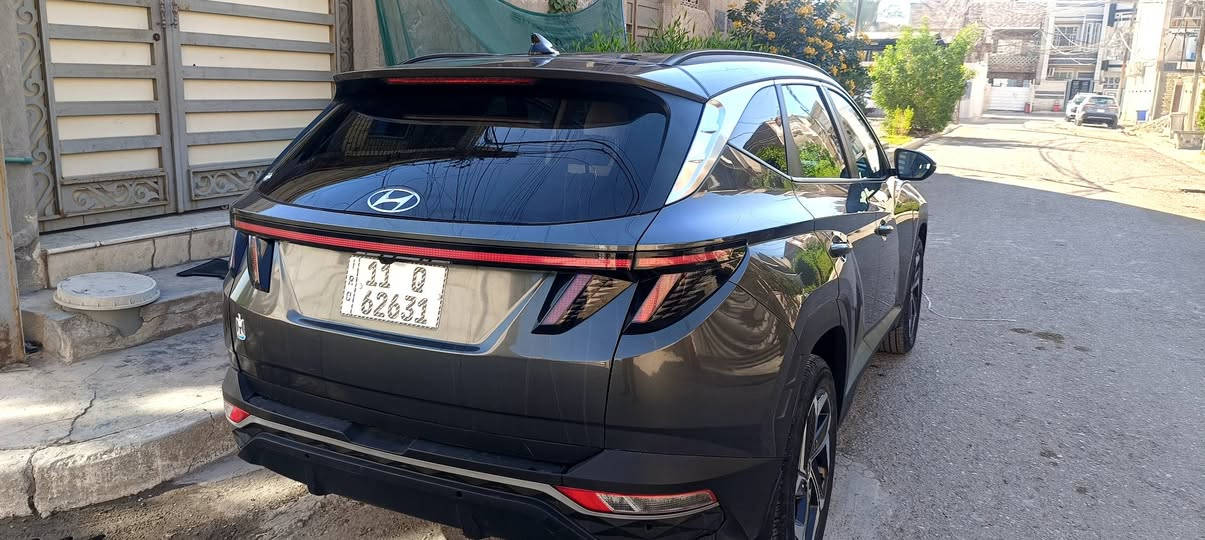 السلام عليكم للبيع توكسان فول ماصفات موديل ٢٣ ماشية ١٣٨٠٠ بغداد للبيع للتواصل ***********
