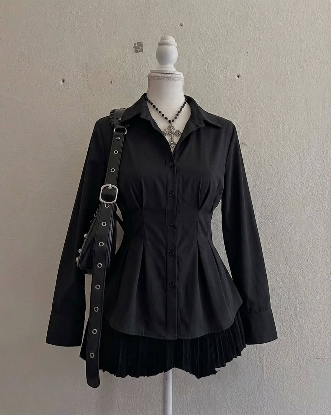.
قميص اسود مخصر🖤
كوالتي  جيد🌟 
طول القميص 70cm-73cm
مخصر
القياسات
XS-S-M-L-XL-2Xl
السعر :17,750 ألـف✨
ـــــــــــــــــــــــــــــــــــــــــــــــــــــــــــــــــــــــــــــــــــــــــــــــــــــــــــــــــــــ

متاجرنا👇

‪‪@stray_store1‬‪
@stray_store2‬‪
@stray_suits‬‪
@stray_vintages‬‪
@mars_librar.y‬
ـــــــــــــــــــــــــــــــــــــــــــــــــــــــــــــــــــــــــــــــــــــــــــ

توصيل الناصريه مركز الفين دينار❇️

اقضية ونواحي 3 الاف

المحافظات 5 الاف دينارر

💢عن طلب لا يقل عن ال 12 الف دينار.
ـــــــــــــــــــــــــــــــــــــــــــــــــــــــــــــــــــــــــــــــــــــــــــ

⛔اذا كان اكو غلط بالطلبية او غير مشابه للصورة يمكن استبداله.


**إذا كنت صاحب هذا الإعلان وتريد حذفه لأي سبب، رجاءا أرسل رسالة إلى الدعم الفني**